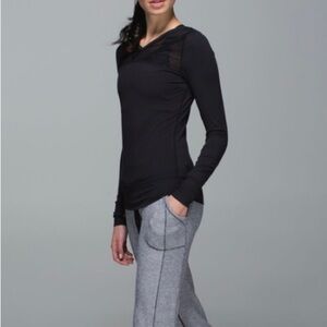 Lululemon Just Breathe Black Long Sleeve Athletic Tee W3G82S Mesh Accents Size 4